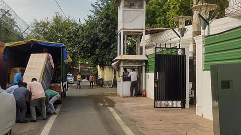 "பிரதமரின் பெரிய மனதைப் பாராட்டுங்கள் ராகுல்.. ”- பாஜக எம்.பி.யின் பேச்சும் காங்கிரஸ் பதிலடியும்