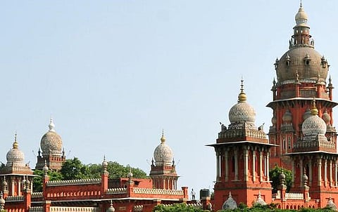 செக் மோசடி: 'கோச்சடையான்' தயாரிப்பாளருக்கு விதிக்கப்பட்ட 6 மாத சிறை தண்டனை உறுதி: ஐகோர்ட்