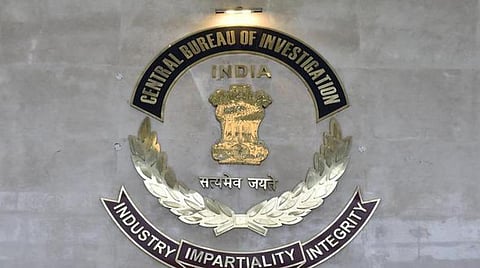 குட்கா முறைகேடு தொடர்பாக 8 பேர் மீது விசாரணை நடத்த மத்திய அரசு அனுமதி: சிபிஐ அதிகாரிகள் சீலிடப்பட்ட கவரில் அறிக்கை தாக்கல்