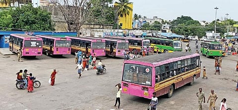 அடிப்படை வசதிகள் இல்லாத விழுப்புரம் பழைய பேருந்து நிலையம் - கண்டுகொள்ளாத நகராட்சி நிர்வாகம்