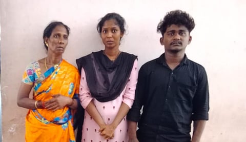 கும்பகோணம் | பெண் போலீஸை பணி செய்ய விடாமல் தடுத்ததாக தாய், மகன் உள்பட 3 பேர் கைது