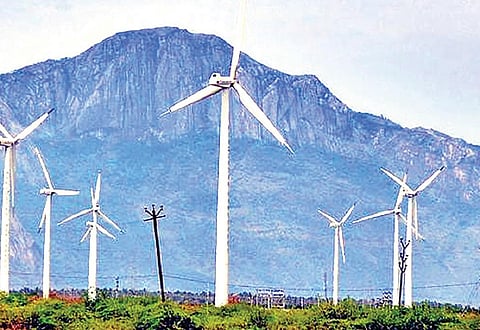 ஆரல்வாய்மொழி பகுதியில் உள்ள காற்றாலைகள்.