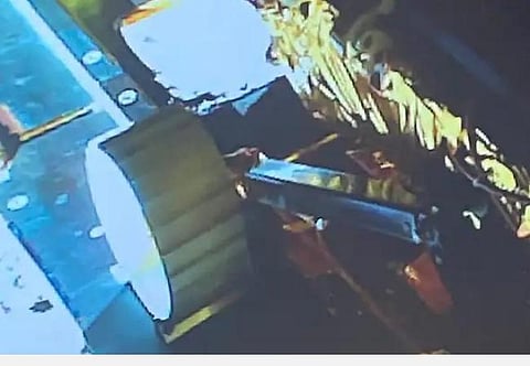 சந்திரயான்-3 லேண்டரில் இருந்து ரோவர் பிரக்யான் நிலவில் தரையிறக்கும் பணி தொடக்கம்