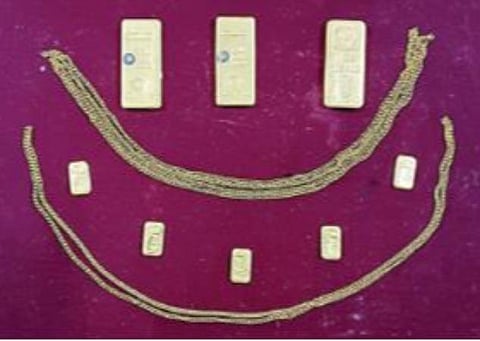 கோவை விமானநிலையத்தில் பறிமுதல் செய்யப்பட்ட தங்கம்.