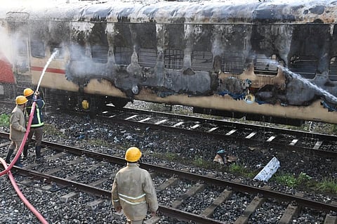 மதுரை ரயில் தீ விபத்து முதல் உ.பி. ஆசிரியை அதிர்ச்சி செயல் வரை | செய்தித் தெறிப்புகள் 10 @ ஆக.26, 2023