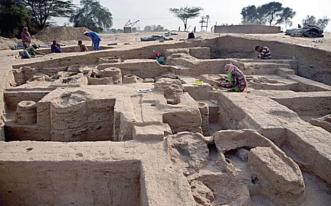 அகழாய்வில் தென்படும் பண்பட்ட சமூகம்