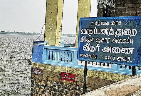 வீடுர் அணையில் படகு சவாரி விட வேண்டும் என கோரிக்கை வைக்கப்பட்டுள்ளது.