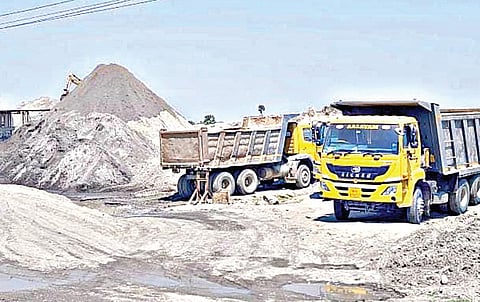 காஞ்சிபுரம் மாவட்டத்தில் செயல்படும் எம்.சாண்ட் நிறுவனங்கள்.