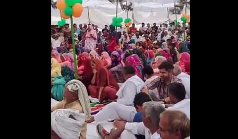 வேலைவாய்ப்பு கோரிய பெண்... நிலவுக்கு அனுப்பலாம் என ஹரியாணா முதல்வர் கிண்டல் - ஆம் ஆத்மி கண்டனம்