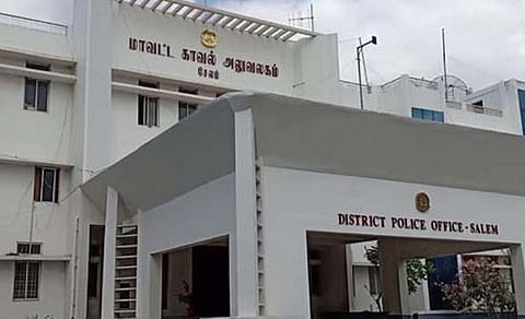 கோடநாடு வழக்கு குறித்து பொய்யான தகவல் கூறுவதாக தனபால் மீது சேலம் எஸ்பி அலுவலகத்தில் இளங்கோவன் புகார்