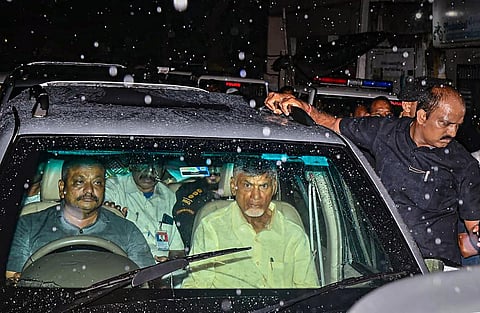 தெலுங்கு தேசம் தலைவர் சந்திரபாபு நாயுடுவுக்கு 14 நாட்கள் நீதிமன்ற காவல்: ஆந்திரா, தெலங்கானாவில் கட்சியினர் ஆர்ப்பாட்டம்