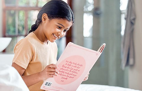 மாறட்டும் கல்விமுறை - 13: மீன்களை ரசித்து வாசிப்பில் லயித்த சிறுமி!