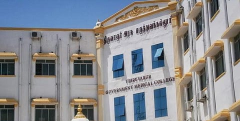 ஹோமியோபதி மாணவி உட்பட 6 பேருக்கு டெங்கு: திருவாரூர் அரசு மருத்துவமனையில் சிகிச்சை