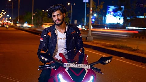 மோட்டார் சைக்கிளில் சாகசம் செய்து விபத்தில் சிக்கிய யூடியூபர் வாசன் கைது