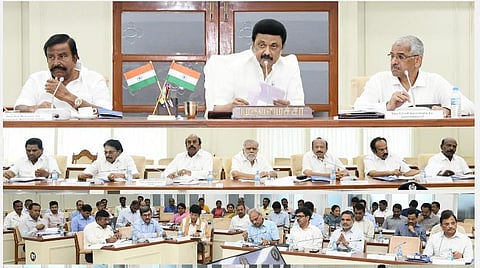 சென்னை உள்ளிட்ட பல்வேறு மாவட்டங்களில் சாலைகள் மோசமாக உள்ளதாக புகார் - நடவடிக்கை எடுக்க முதல்வர் ஸ்டாலின் அறிவுறுத்தல்