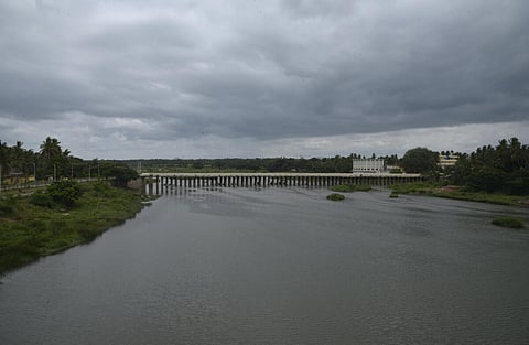 காவிரி நீர் விவகாரம் | கர்நாடகா - தமிழ்நாடு பிரச்சினையில் தலையிட உச்ச நீதிமன்றம் மறுப்பு