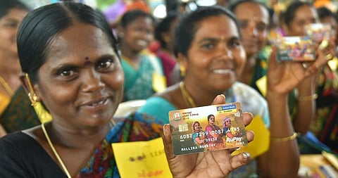 எந்த வகையான கட்டுப்பாடும் இல்லாமல் ரூ.1000 மகளிர் உரிமைத் தொகையை வழங்கிடுக: அரசுக்கு ராமதாஸ் கோரிக்கை