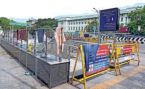 மக்கள் பயன்பாட்டுக்கு வராத புத்தம் புது சுரங்கப்பாதை. | படங்கள்: ம.பிரபு