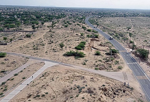 போவோமா ஊர்கோலம் - 14: தார் பாலைவன மணற்பரப்பில் ஒட்டக சவாரி