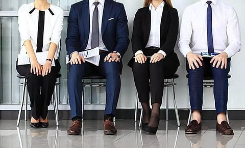 பணியிடங்களில் பெண்களைவிட அதிகமாக பதவி உயர்வு பெறும் ஆண்கள்: ஆய்வு முடிவு சொல்வது என்ன?