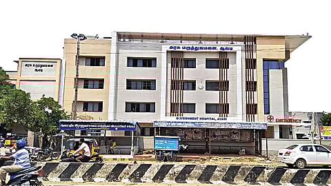 ஆவடி புதிய ராணுவ சாலையில் புதிதாக கட்டப்பட்டு வரும் அரசு மருத்துவமனை கட்டிடம்.