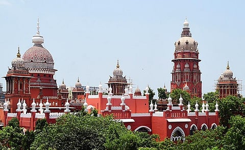 தமிழகம் முழுவதும் பால குருகுலங்களை தொடர்ந்து கண்காணிக்க அரசுக்கு ஐகோர்ட் உத்தரவு