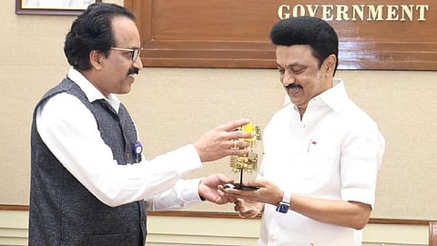 சென்னை தலைமைச் செயலகத்தில் இஸ்ரோ தலைவர் சோம்நாத் மற்றும் முதல்வர் மு.க.ஸ்டாலின்