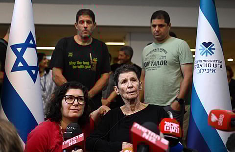 ‘நான் நரகத்தில் இருந்தேன்’: ஹமாஸ் விடுவித்த 85 வயது மூதாட்டியின் வேதனைப் பகிர்வு