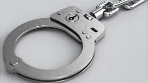 பள்ளிக்கரணை இளைஞர் கொலை வழக்கில் 5 பேர் கைது: தாயை திட்டியதால் கொலை செய்ததாக வாக்குமூலம்