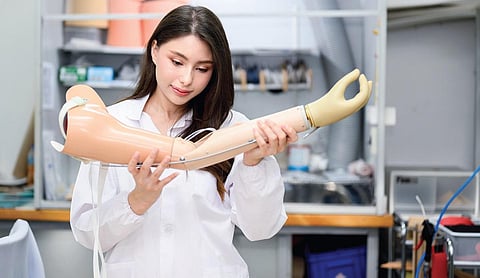 வேலைக்கு நான் தயார் - 18: மாற்றுத்திறனாளிகளுக்கு உதவும் கல்வி கற்க விருப்பமா?