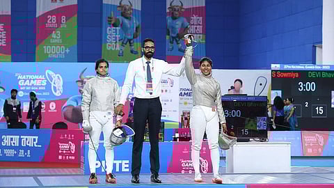 37-வது தேசிய விளையாட்டு போட்டியை தொடங்கி வைத்தார் பிரதமர் மோடி: வாள்வீச்சில் பவானி தேவி தங்கம் வென்று அசத்தல்