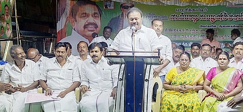 “திமுக கையெழுத்து இயக்கத்தால் நீட் ரத்தானால் அரசியலை விட்டு விலகத் தயார்” - திண்டுக்கல் சீனிவாசன் சவால்