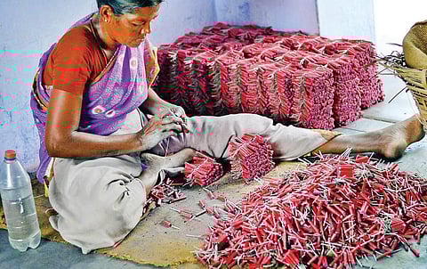 டிங்குவிடம் கேளுங்கள்: பட்டாசுத் தொழிற்சாலை விபத்துகளைத் தடுக்க முடியாதா?