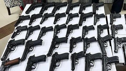 ஒன்றுக்கும் மேற்பட்ட துப்பாக்கி வைத்திருக்கும் ம.பி. அமைச்சர்கள்