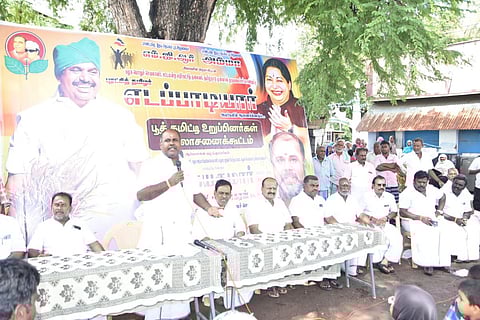 “தமிழகத்தில் கொசுக்கள் உற்பத்திதான் அதிகரிப்பு” - ஆர்.பி.உதயகுமார் விமர்சனம்