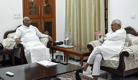 ‘இண்டியா’ கூட்டணியில் பின்னடைவா? - பிஹார் முதல்வர் நிதிஷ் குமாரை சமாதானப்படுத்த காங்கிரஸ் முயற்சி