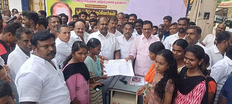 மழைக் காலத்தில் மக்களுக்கு உரிய பாதுகாப்பு வழங்க நடவடிக்கை எடுக்க வேண்டும்: முன்னாள் அமைச்சர் ஆர்பி.உதயகுமார்