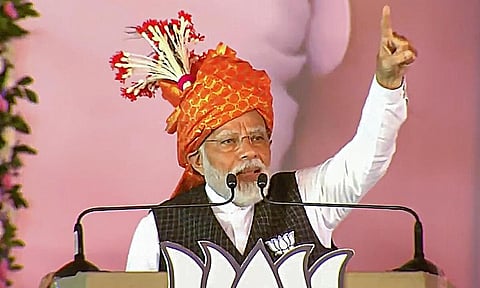 சத்தீஸ்கரில் தேர்தல் பிரச்சாரத்தில் ஈடுபட்ட பிரதமர் மோடி