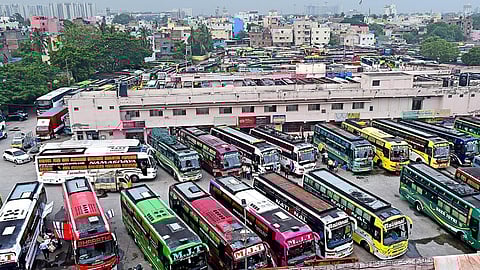 பண்டிகை நாட்களில் பொதுமக்களுக்கு சுமையாகும் ஆம்னி பேருந்து கட்டணம்: அரசு நடவடிக்கை எடுக்குமா?