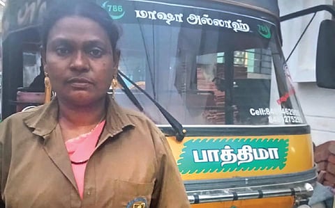 வானவில் பெண்கள்: ஆட்டோவால் ஓடுது வாழ்க்கை