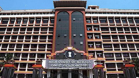 தமிழகத்தைச் சேர்ந்தவரை கேரள இளநிலை விஞ்ஞானியாக மார்க்சிஸ்ட் பிரமுகர் பரிந்துரைப்படி நியமித்தது சட்டவிரோதம்: கேரள உயர் நீதிமன்றம்