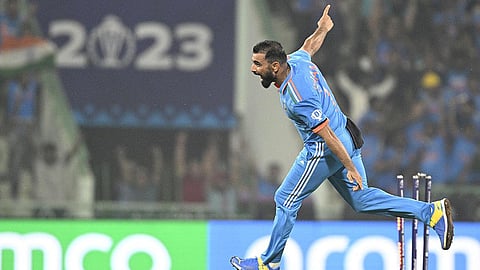 விக்கெட் வீழ்த்தியதை கொண்டாடும் ஷமி