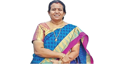 தமிழால் உயர்ந்து தன்னம்பிக்கை ஊட்டும் தமிழ் பேராசிரியர் மலர்விழி மங்கையர்கரசி!