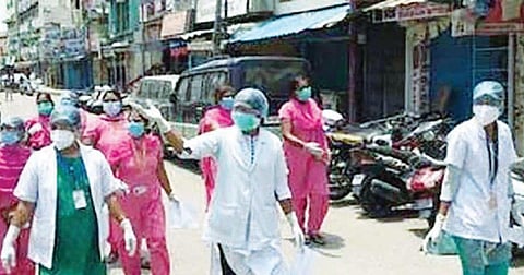 ‘சலுகை மட்டும் வேண்டும்... சீருடை அணிய மாட்டோம்!’ - அடம் பிடிக்கும் சுகாதார ஆய்வாளர்கள் @ ராணிப்பேட்டை