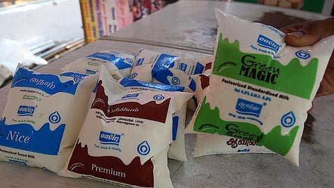 ஆவின் பாலில் கொழுப்பு அளவு குறைக்கப்பட்டதா? - அண்ணாமலை புகாருக்கு அமைச்சர் மனோ தங்கராஜ் மறுப்பு