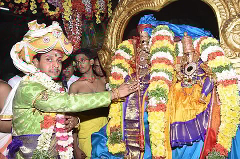 திருப்பரங்குன்றம் முருகன் கோயிலில் திருக்கார்த்திகை பட்டாபிஷேகம்