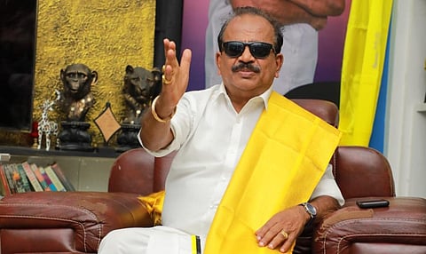 ‘சரக்கு’ படத்தில் மதுவிலக்கு அமைச்சராக நாஞ்சில் சம்பத்