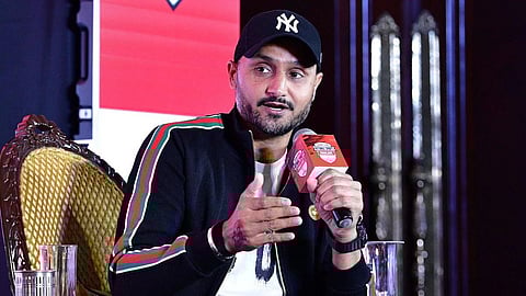 மிக்ஜாம் புயல் | “சென்னை மக்களே தைரியமா இருங்க” - ஹர்பஜன் சிங் ட்வீட்