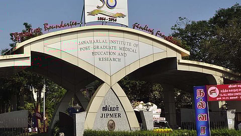 புதுச்சேரி ஜிப்மரில் கஞ்சா விற்பனை: 3 மருத்துவ மாணவர்கள் கைது