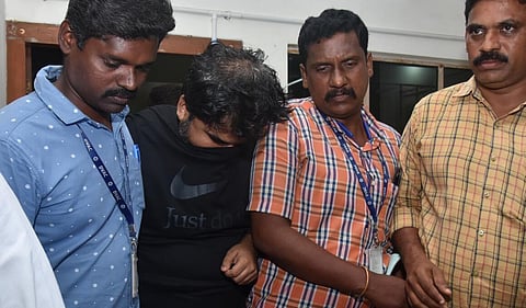 லஞ்ச ஒழிப்பு போலீஸாரால் கைது செய்யப்பட்ட அமலாக்கத்துறை அதிகாரி அன்கித் திவாரி | கோப்புப்படம்